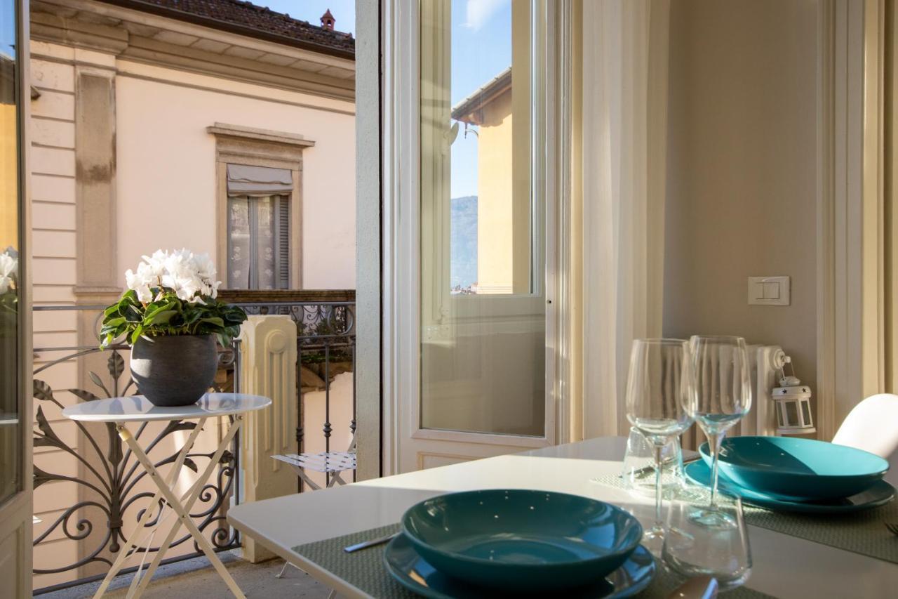 Aqualago Casa Vacanze Apartment D แวร์บาเนีย ภายนอก รูปภาพ